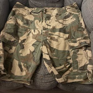 Mens wrangler cargo shorts 40